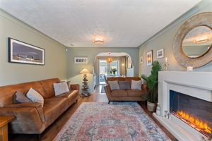 Lounge- click for photo gallery